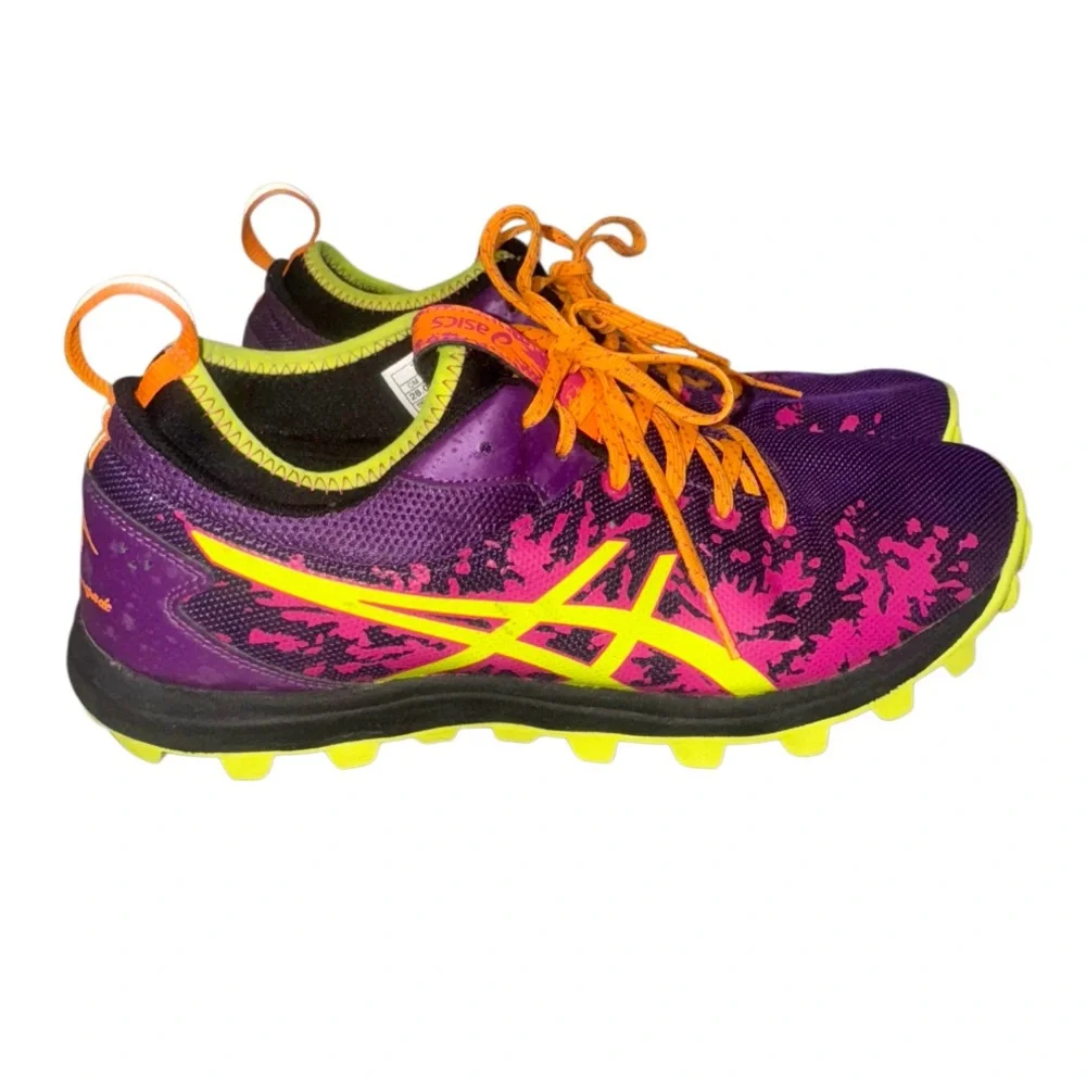 Asics eye catching